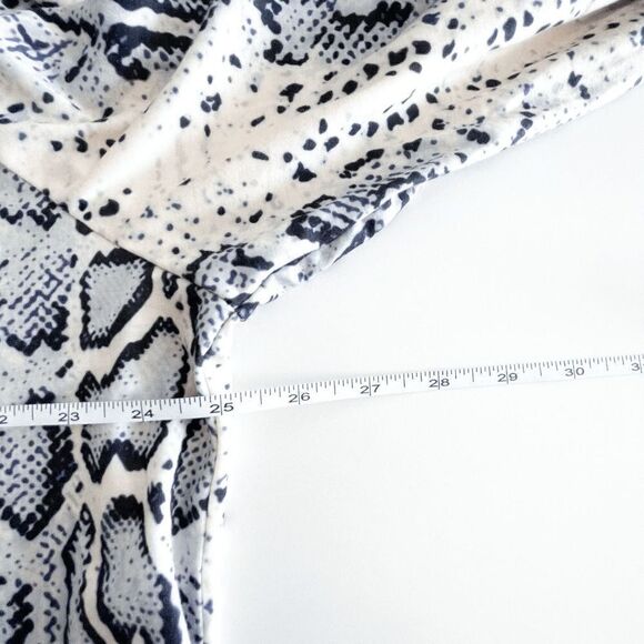 Misslook Women's White Snake Skin Crew Neck Pullover Top Size 3XL - Picture 7 of 8